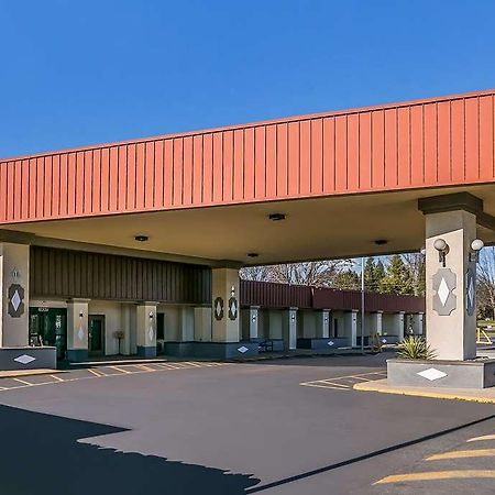 Rodeway Inn Rohrerstown Екстер'єр фото