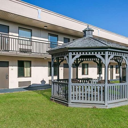 Rodeway Inn Rohrerstown Екстер'єр фото