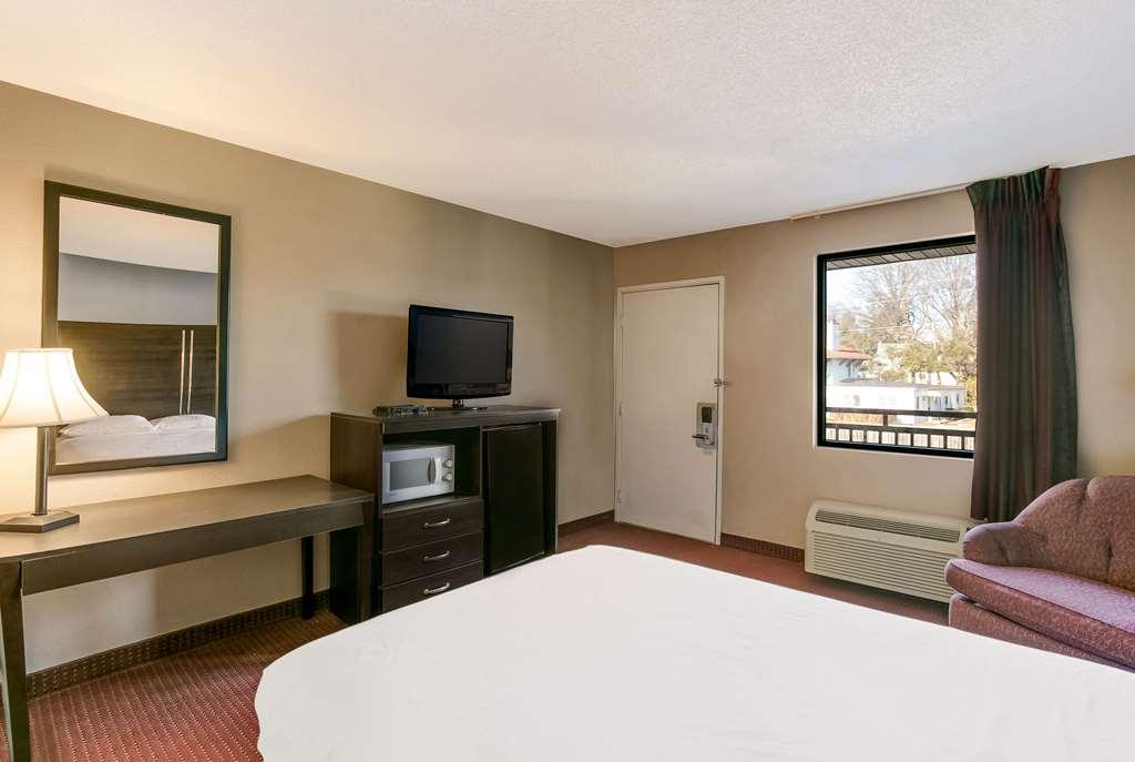 Rodeway Inn Rohrerstown Номер фото