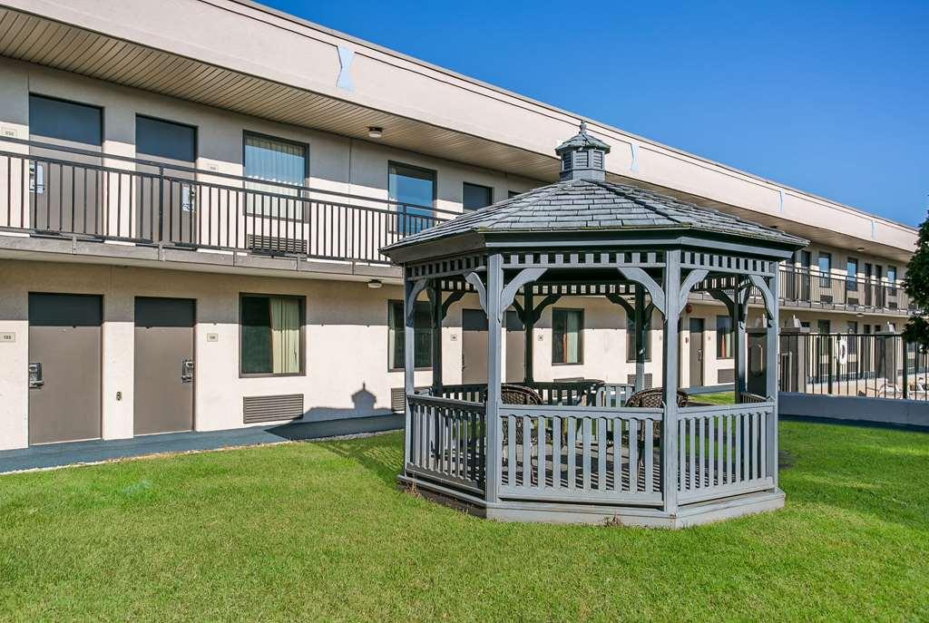Rodeway Inn Rohrerstown Екстер'єр фото
