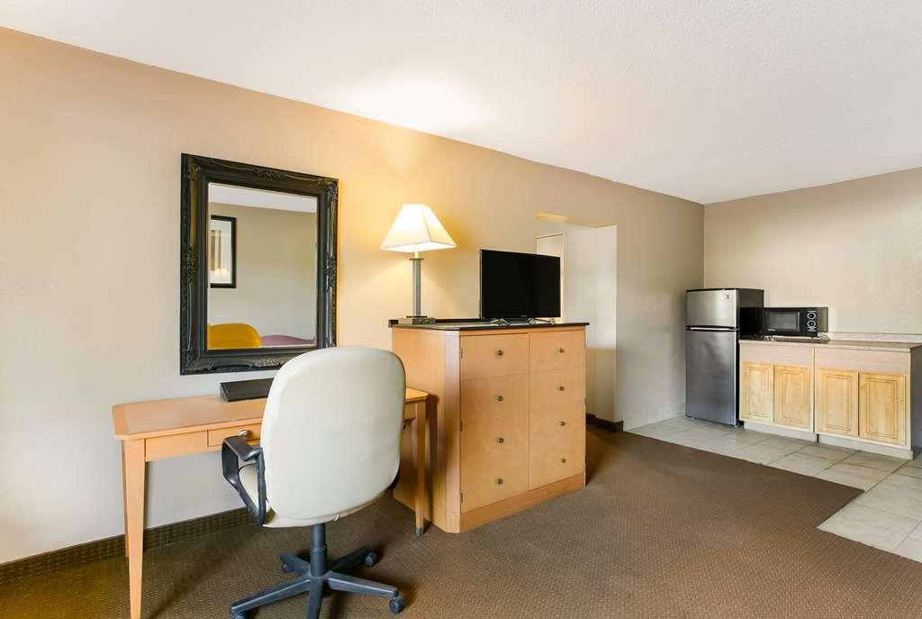 Rodeway Inn Rohrerstown Номер фото