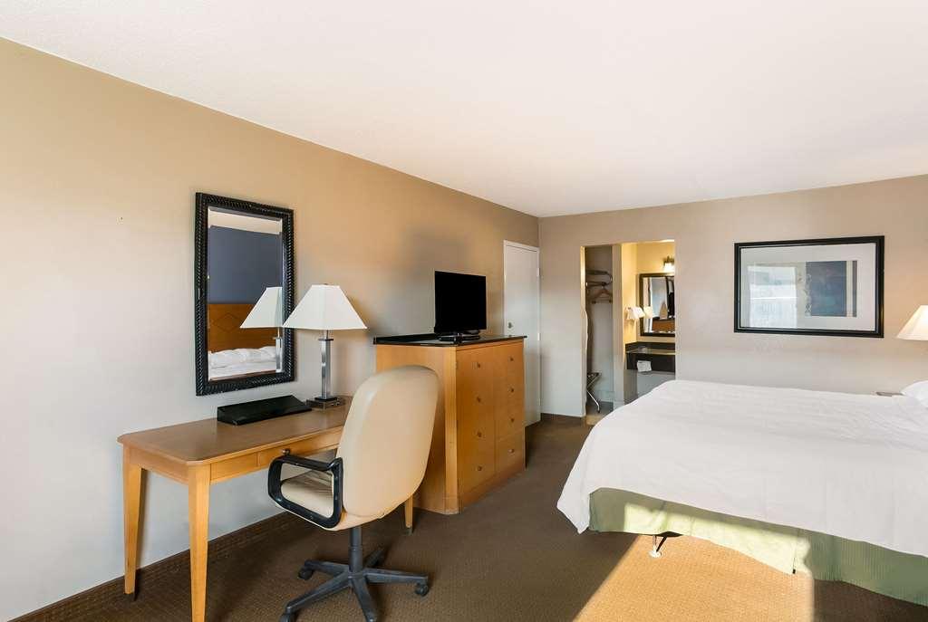 Rodeway Inn Rohrerstown Номер фото