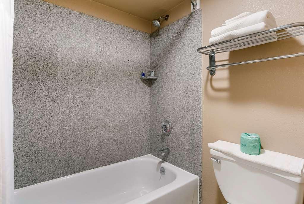 Rodeway Inn Rohrerstown Номер фото